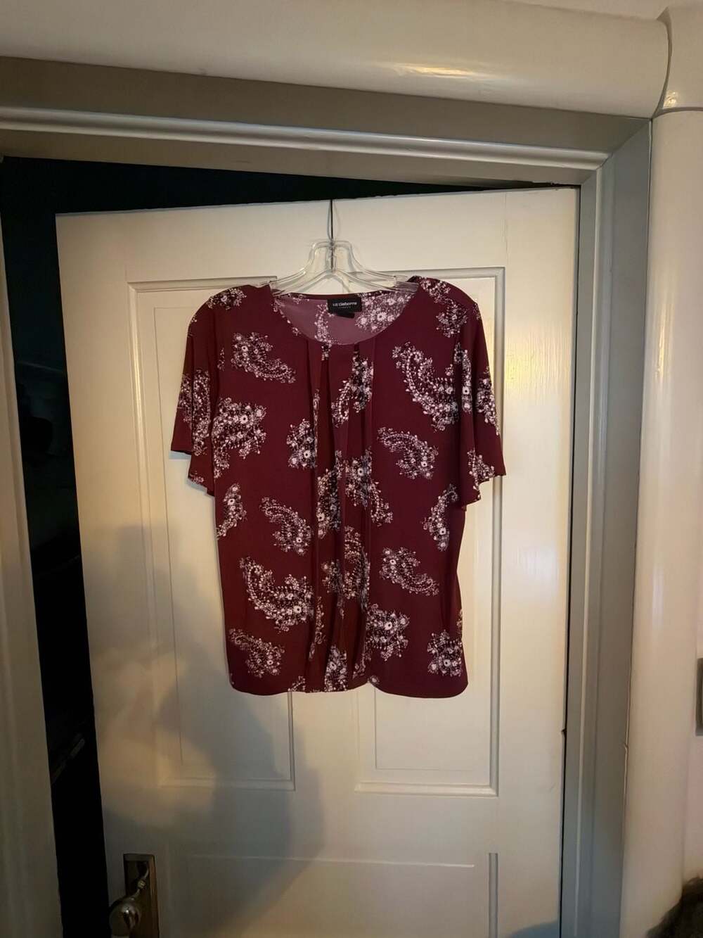 Liz Claiborne Paisley Short Sleeve Blouse Size S Burgundy